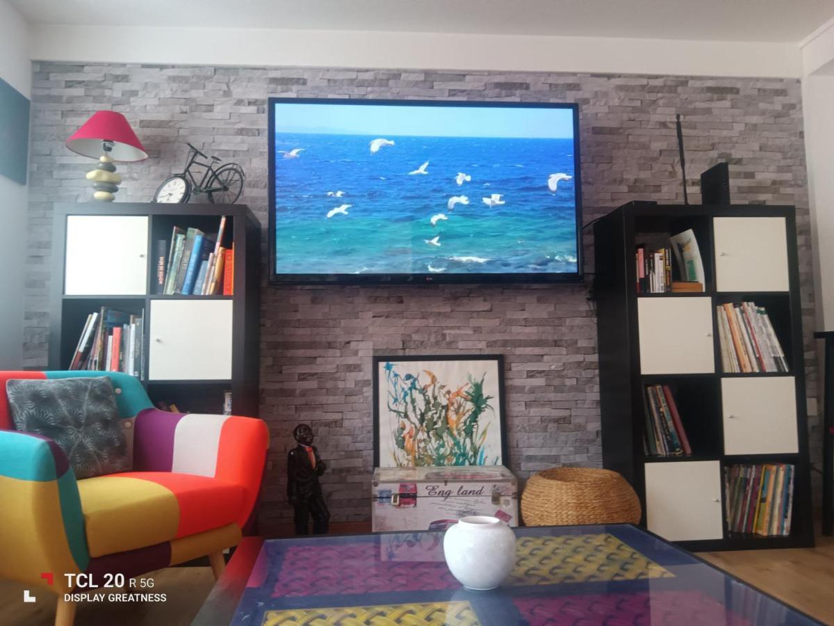 Sur Ile Du Pollet Apartment Dieppe Bagian luar foto