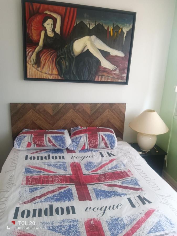 Sur Ile Du Pollet Apartment Dieppe Bagian luar foto
